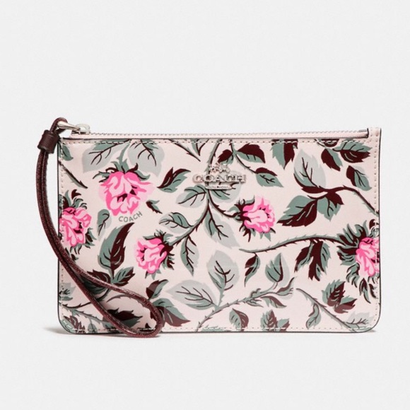 Coach Handbags - 🎉SALE Coach corner zip wristlet patent leather